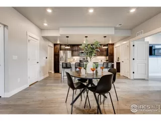 Photo #6: 972902 Listing 