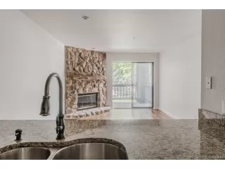 Photo #6: 9729651 Listing