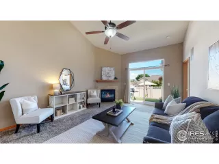 Photo #4: 972984 Listing