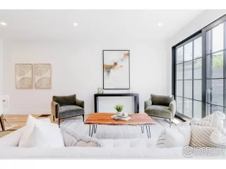 Photo #1: 972993 Listing