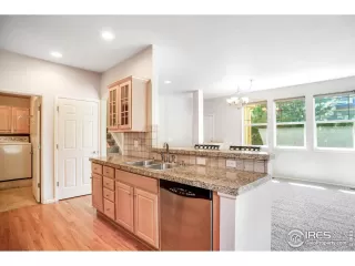 Photo #6: 973064 Listing