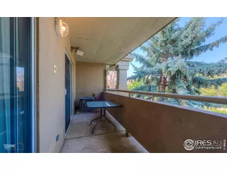 Photo #4: 973120 Listing