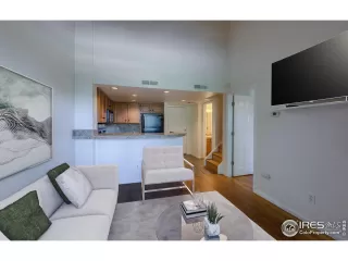 Photo #5: 973120 Listing