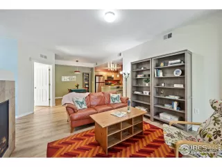 Photo #4: 973155 Listing