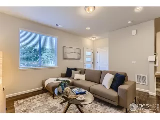 Photo #2: 973160 Listing