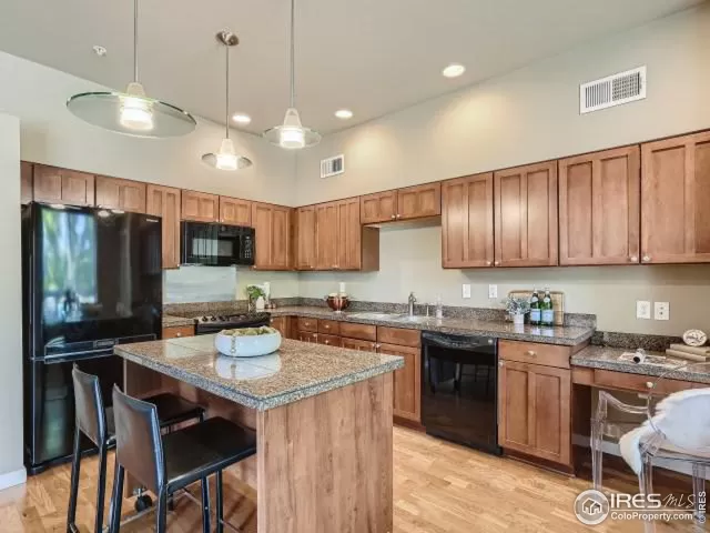 MLS: 973226 Condo For Sale