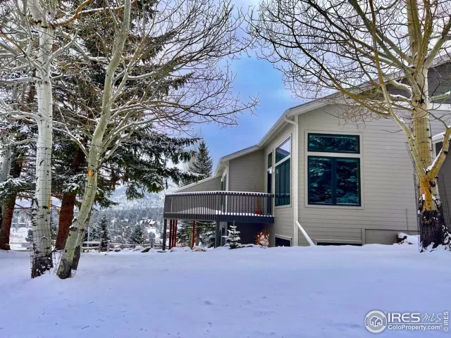 MLS: 973243 Condo For Sale