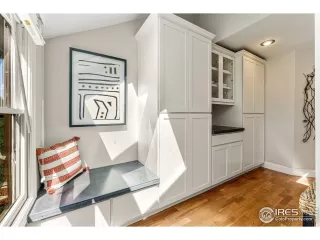 Photo #2: 973249 Listing