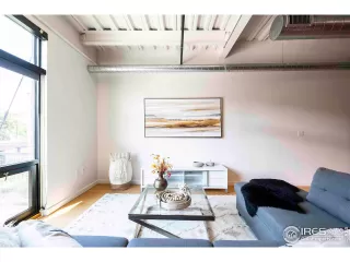 Photo #6: 973266 Listing