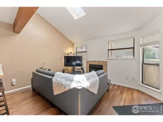 Photo #2: 973305 Listing 