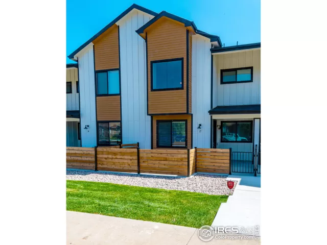 MLS: 973333 Condo For Sale