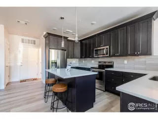 Photo #2: 973333 Listing