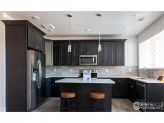 Photo #3: 973333 Listing