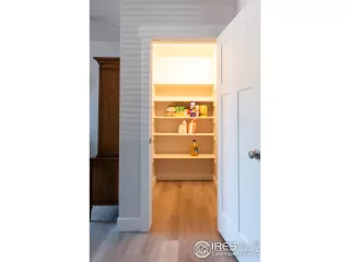 Photo #4: 973333 Listing