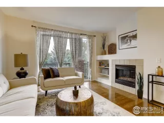 Photo #2: 973355 Listing