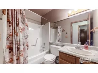 Photo #4: 973360 Listing