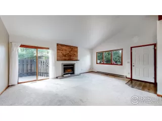 Photo #5: 973360 Listing