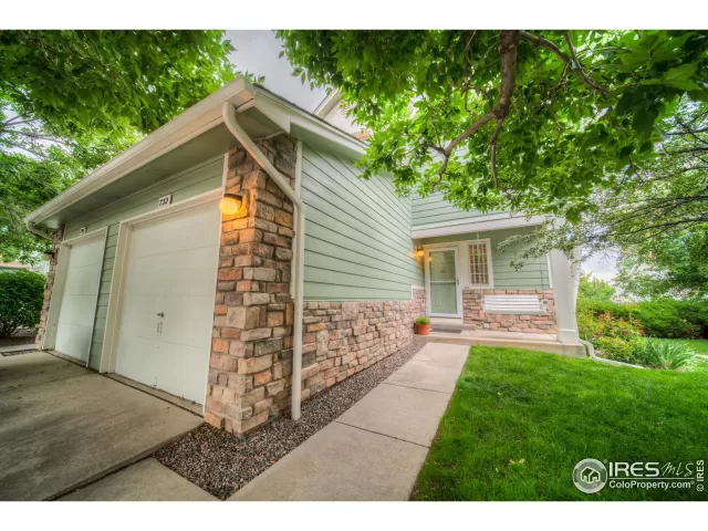 MLS: 973441 Condo For Sale