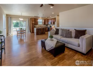 Photo #5: 973471 Listing