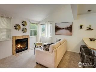 Photo #4: 973480 Listing