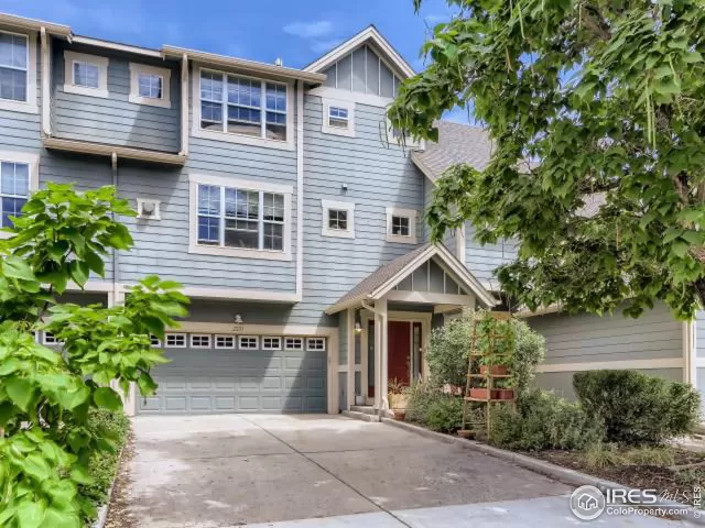 MLS: 973563 Condo For Sale