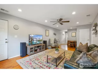 Photo #5: 973637 Listing