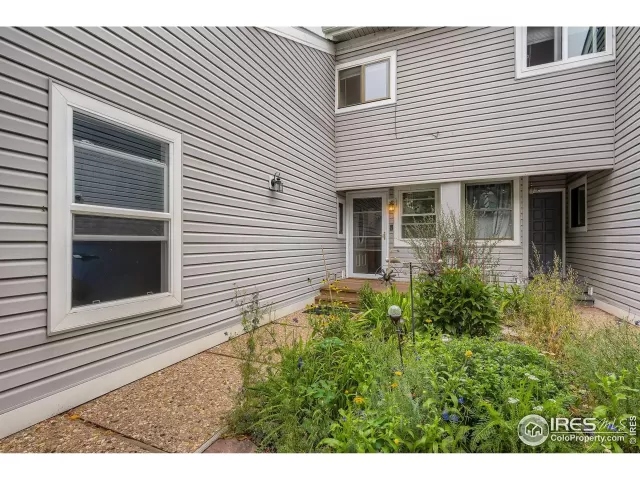 MLS: 973658 Condo For Sale