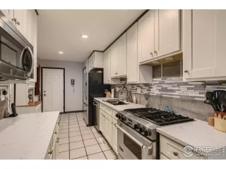 Photo #4: 973658 Listing