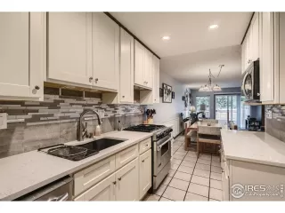 Photo #5: 973658 Listing