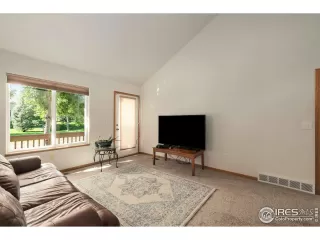 Photo #4: 973661 Listing 