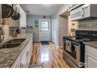 Photo #1: 973698 Listing