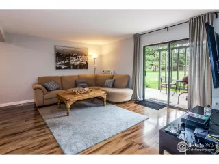 Photo #5: 973698 Listing