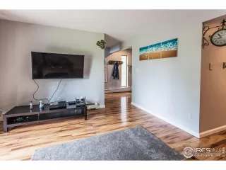 Photo #6: 973698 Listing