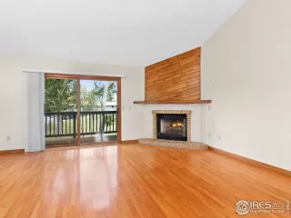 Photo #6: 973739 Listing