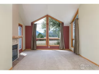 Photo #4: 973794 Listing