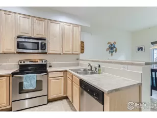 Photo #4: 973803 Listing 