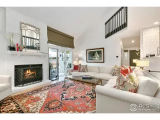 Photo #3: 973812 Listing