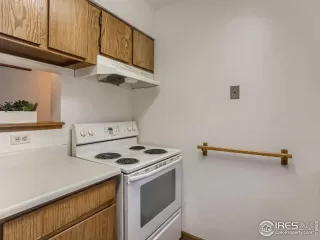 Photo #6: 973932 Listing