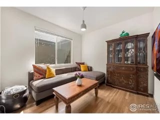 Photo #6: 974046 Listing