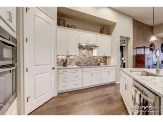 Photo #4: 974052 Listing