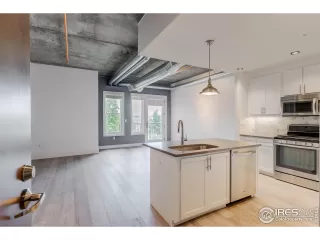 Photo #2: 974102 Listing