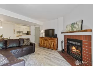 Photo #5: 974137 Listing