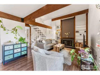 Photo #6: 974146 Listing