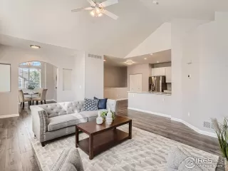 Photo #3: 974171 Listing