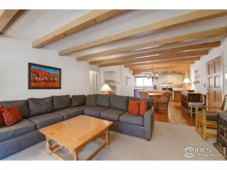 Photo #5: 974175 Listing