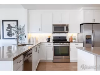 Photo #4: 974203 Listing