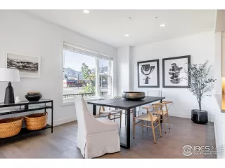 Photo #6: 974203 Listing