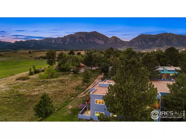 MLS: 974205 Condo For Sale