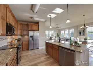 Photo #6: 974282 Listing