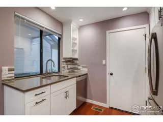 Photo #5: 974349 Listing 